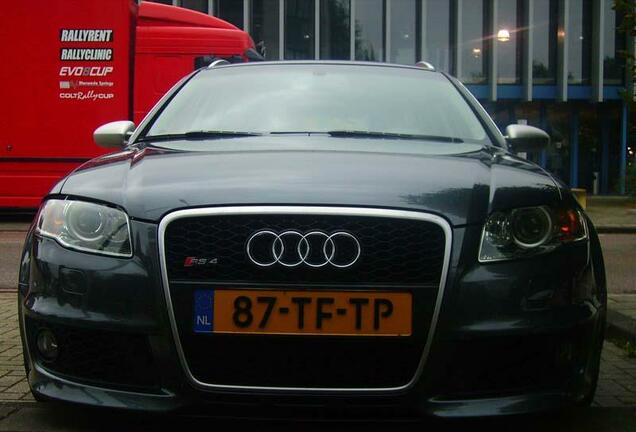 Audi RS4 Avant B7