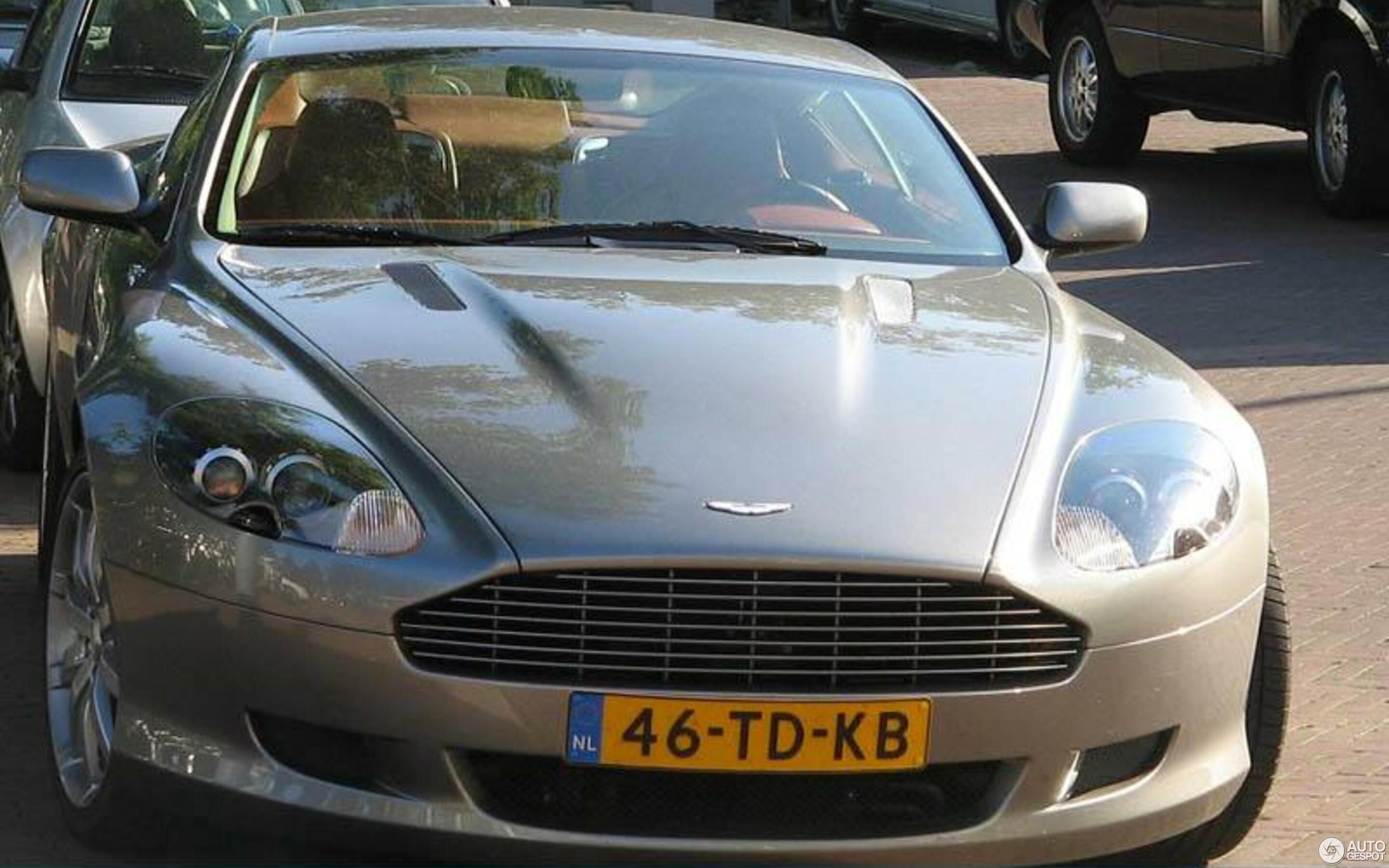 Aston Martin DB9