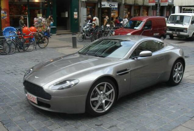 Aston Martin V8 Vantage