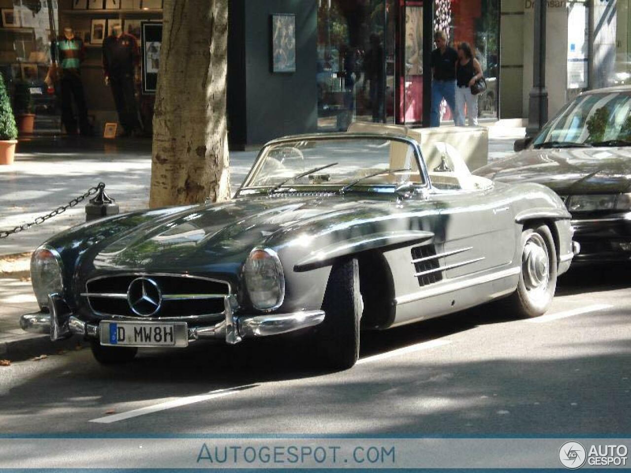 Mercedes-Benz 300SL Roadster