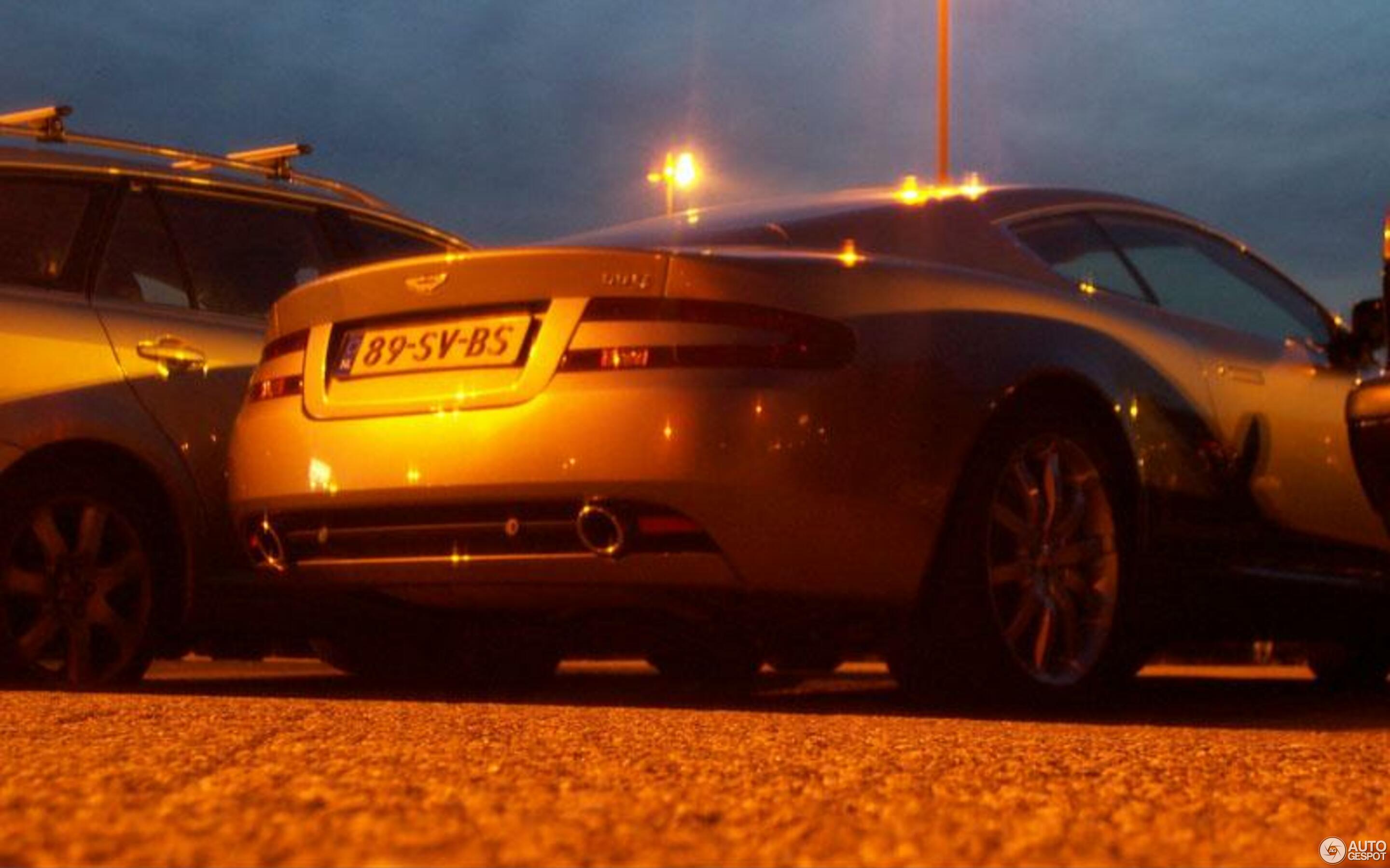 Aston Martin DB9