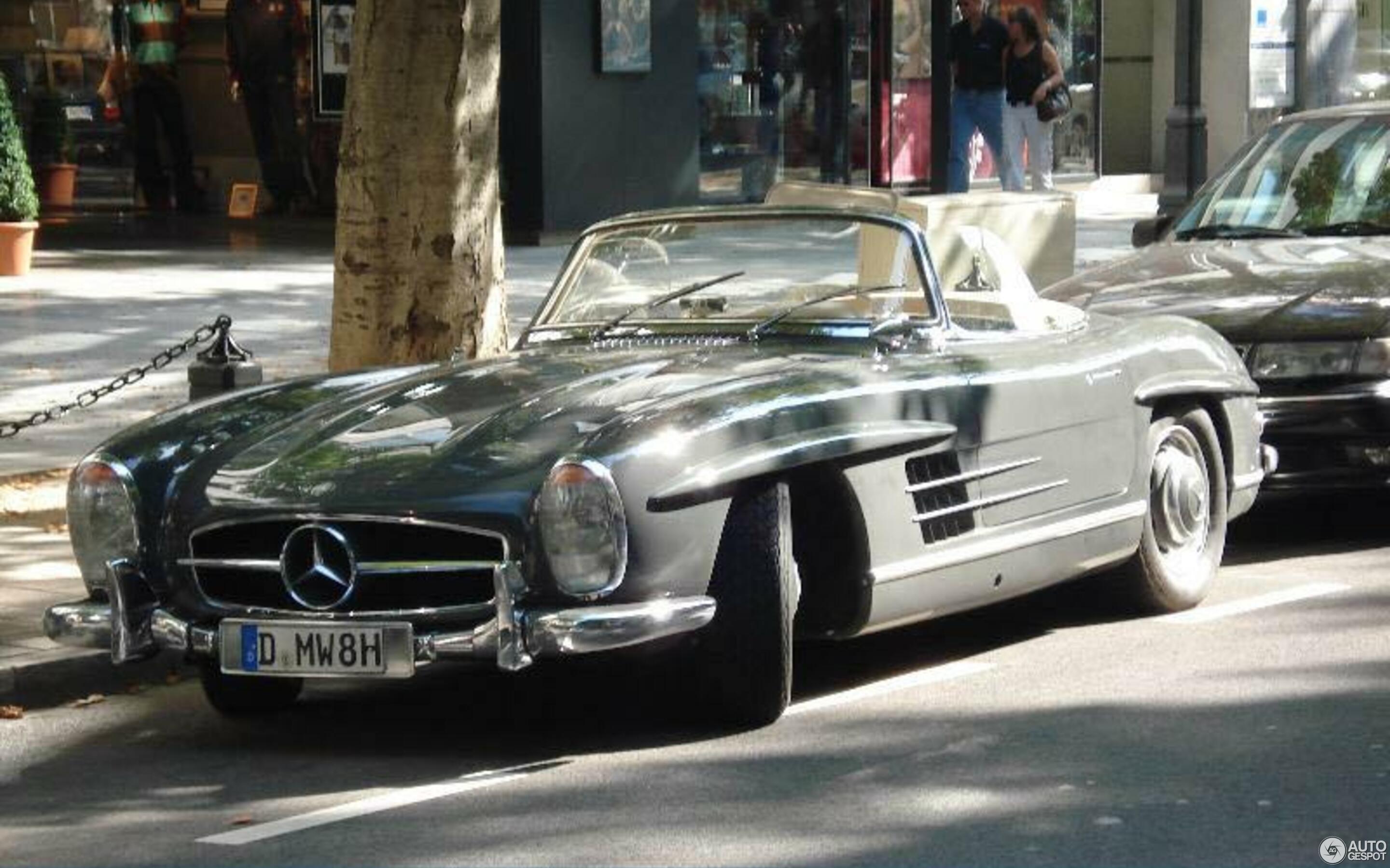 Mercedes-Benz 300SL Roadster