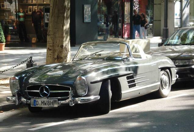 Mercedes-Benz 300SL Roadster