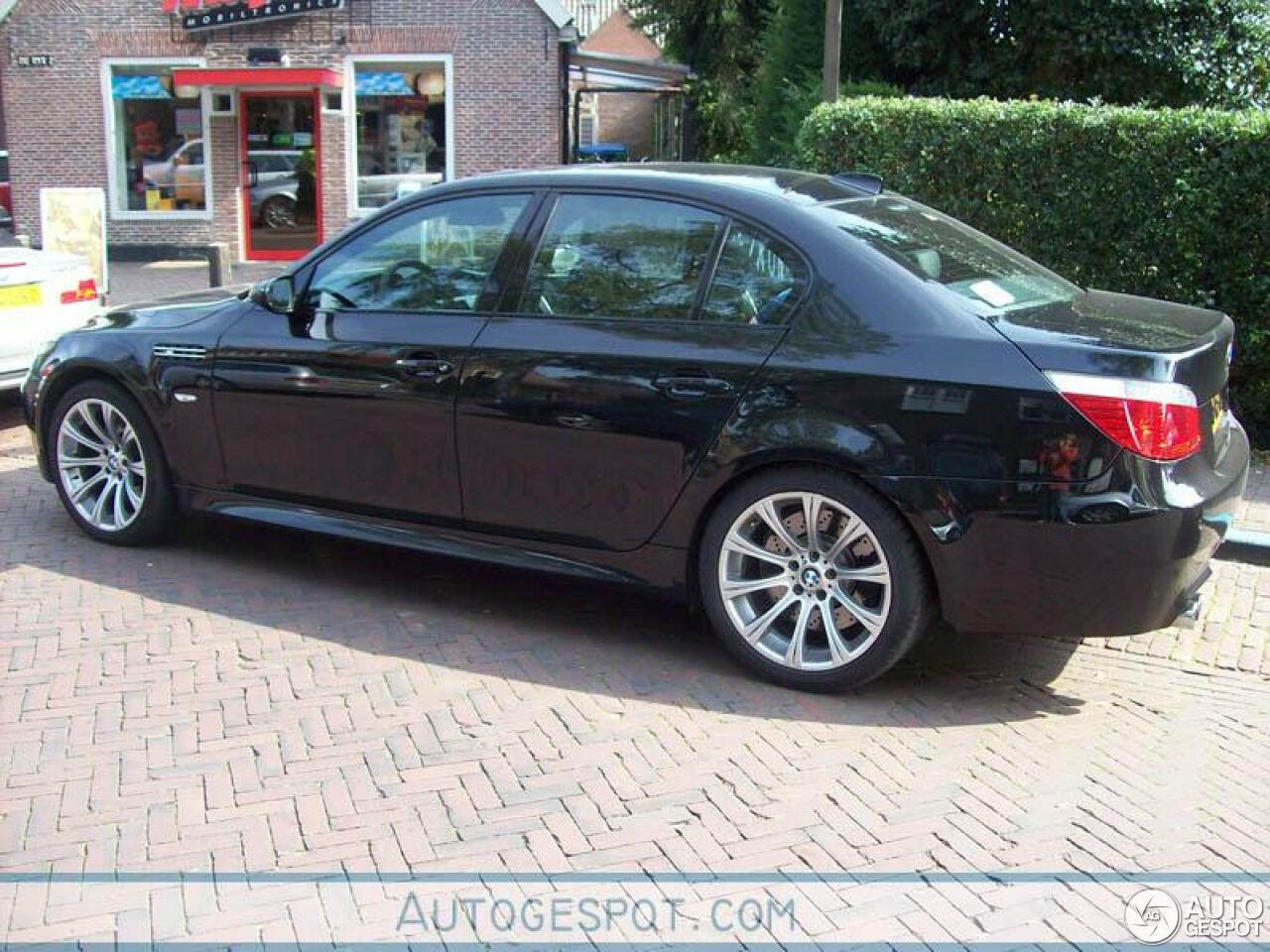 BMW M5 E60 2005