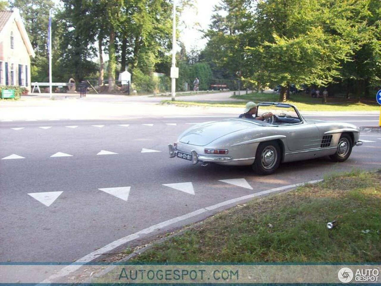 Mercedes-Benz 300SL Roadster