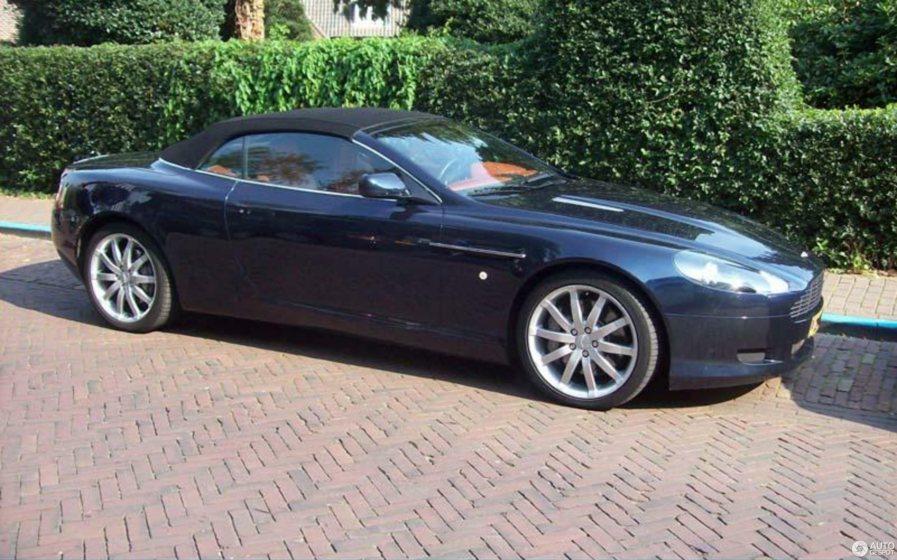 Aston Martin DB9 Volante