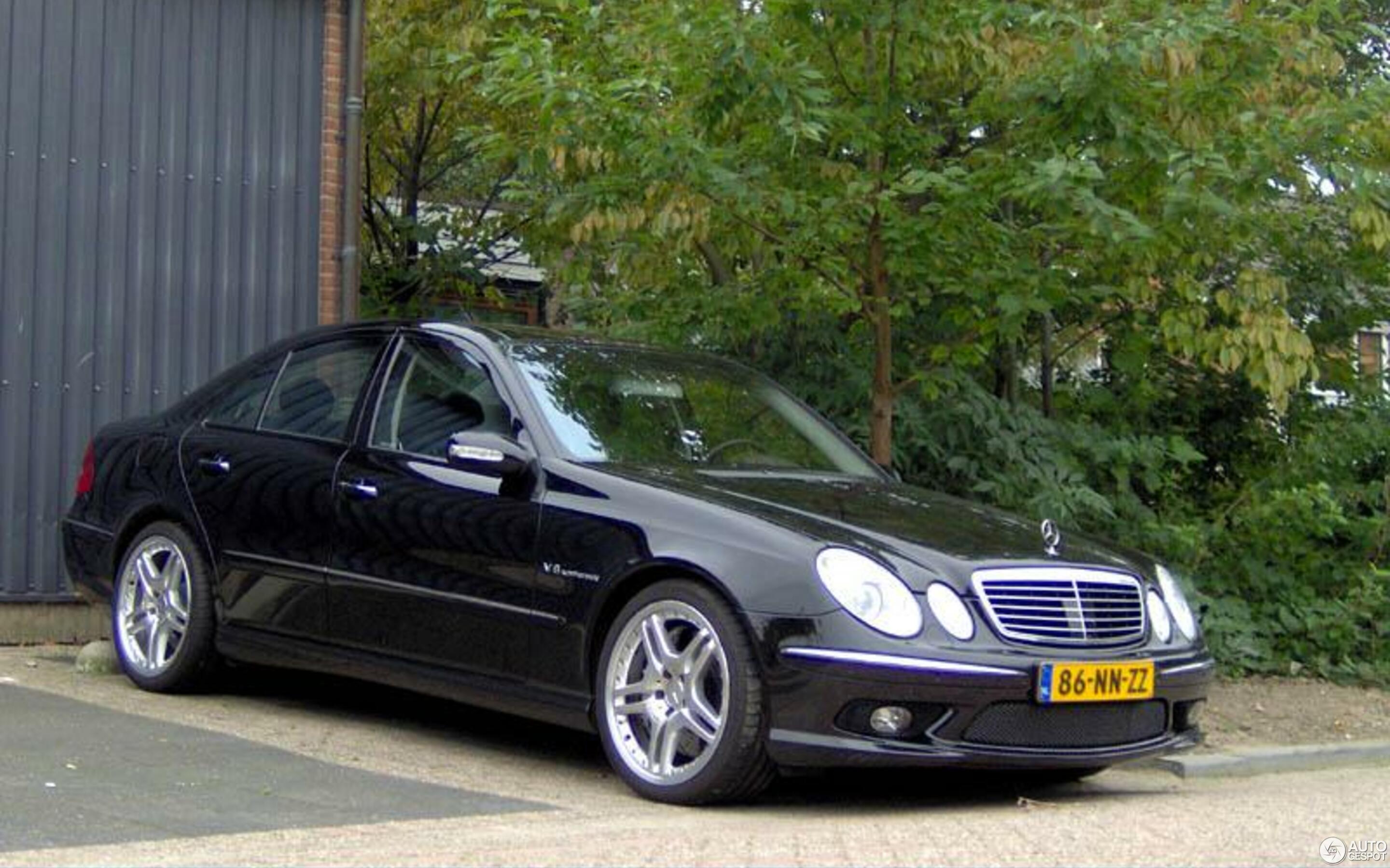 Mercedes-Benz E 55 AMG