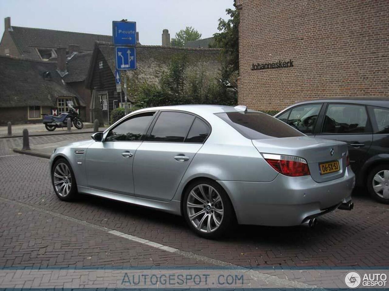 BMW M5 E60 2005