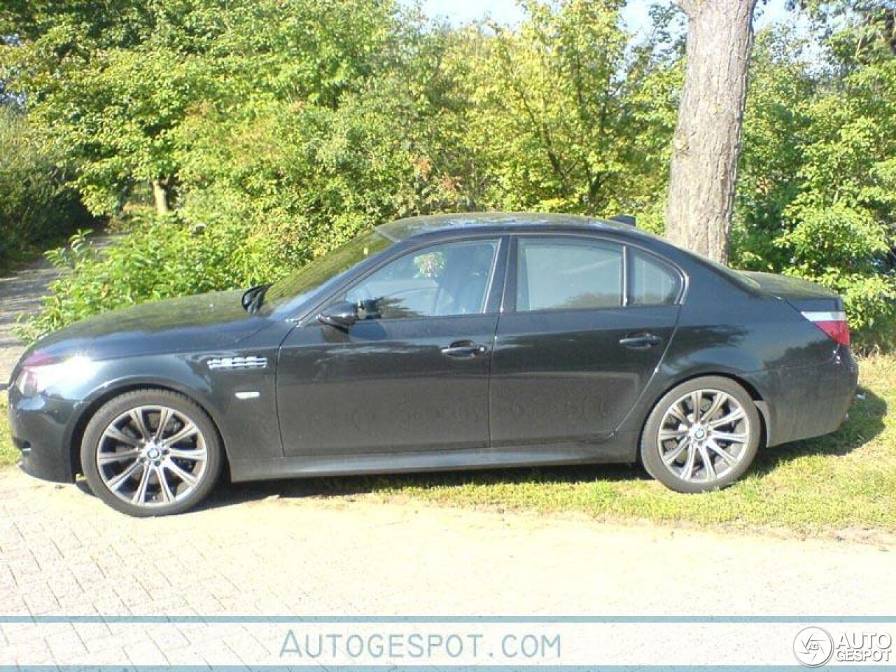 BMW M5 E60 2005