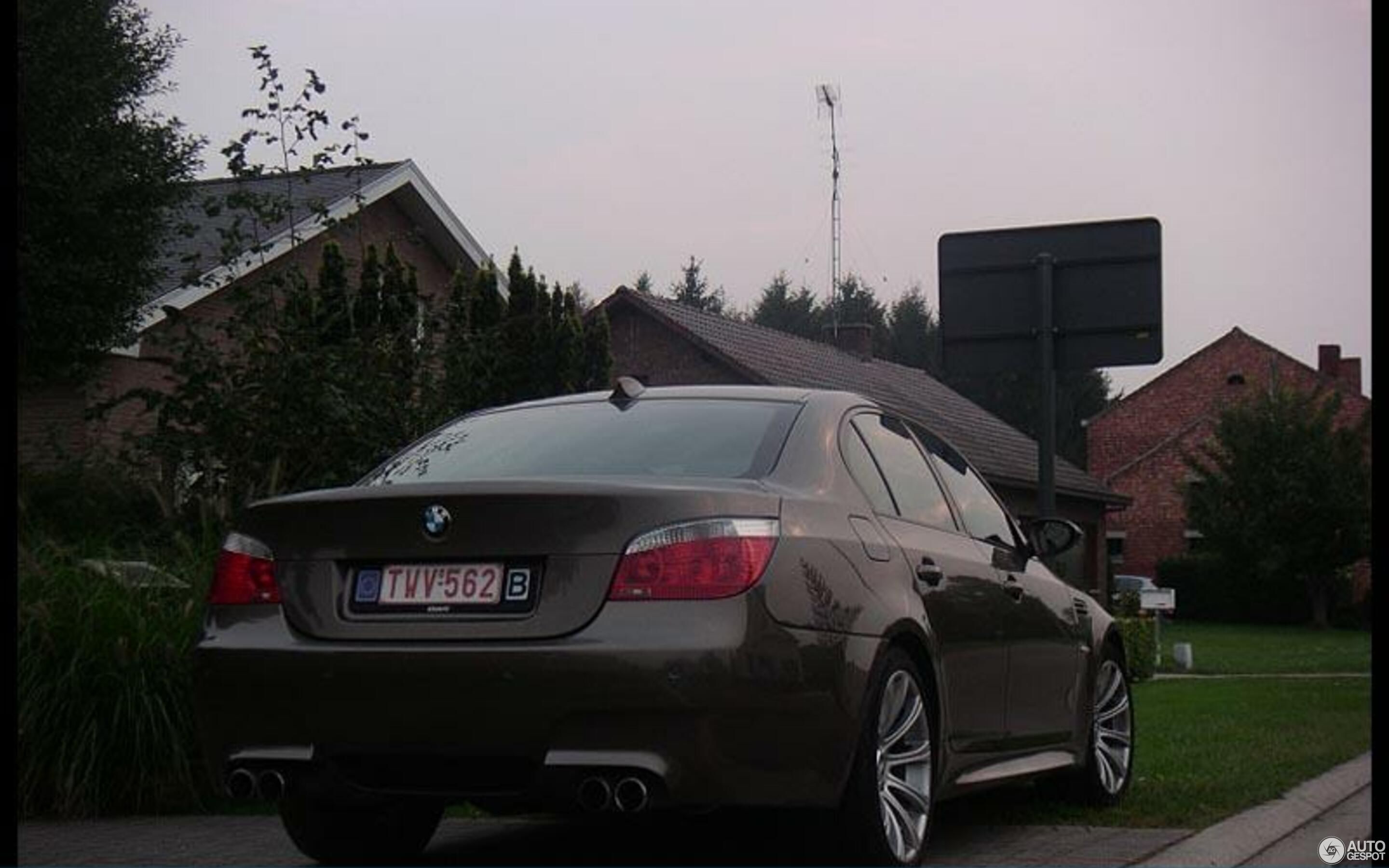 BMW M5 E60 2005