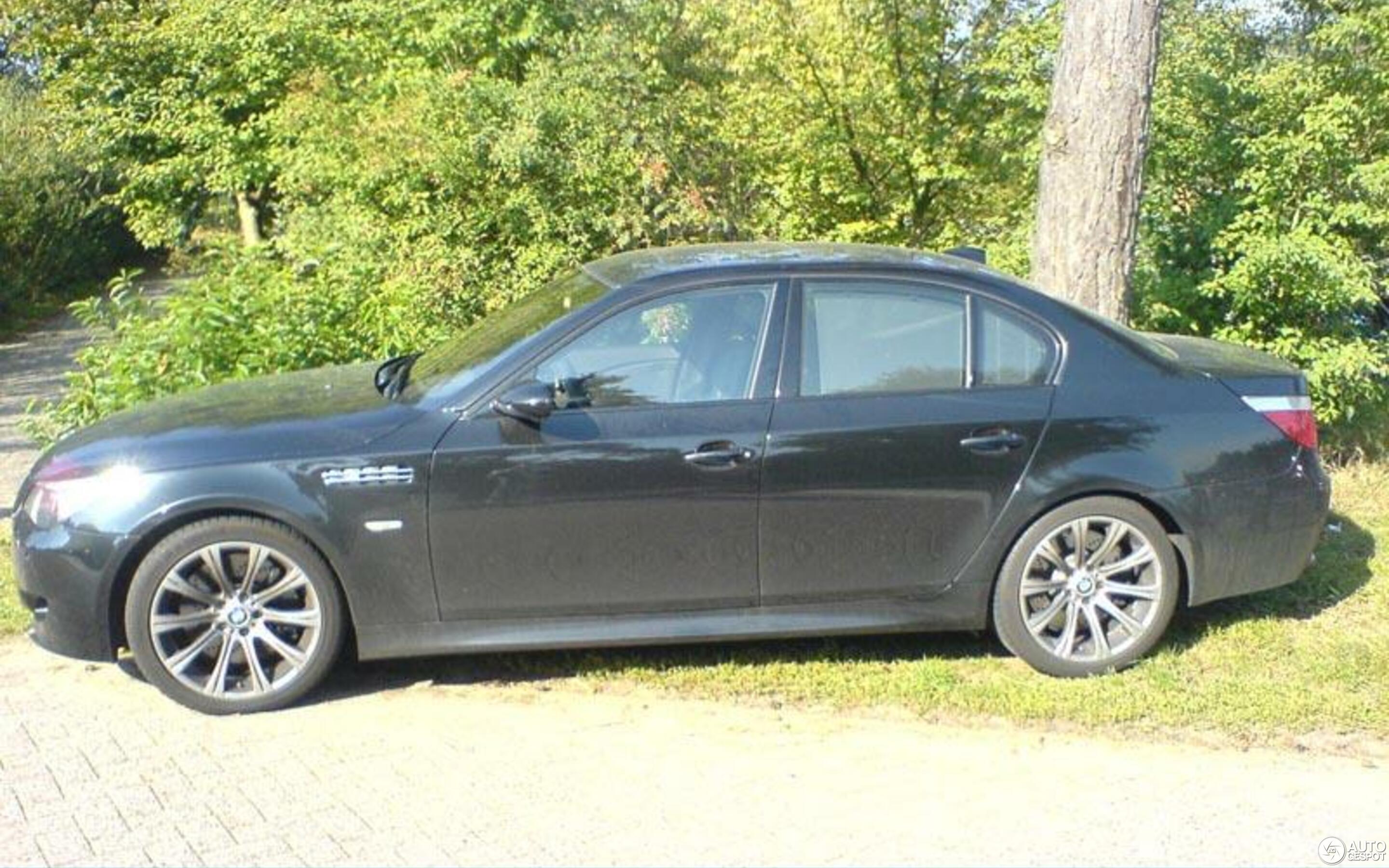 BMW M5 E60 2005