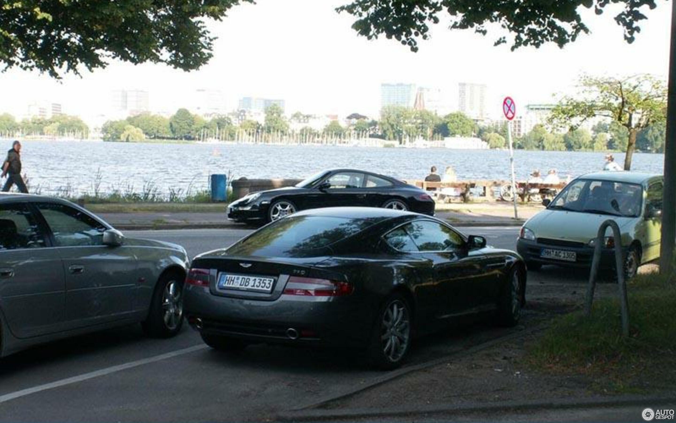 Aston Martin DB9