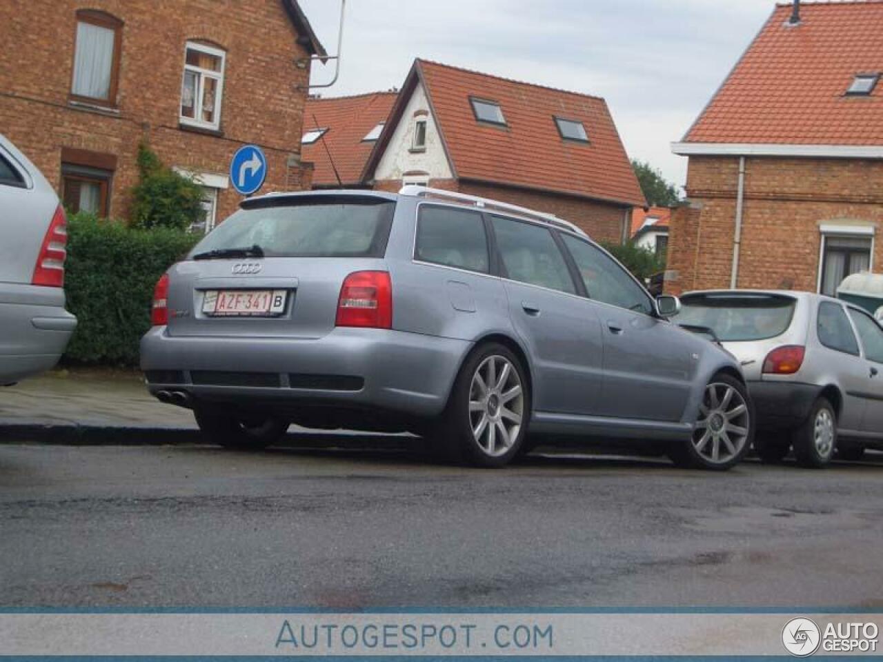 Audi RS4 Avant B5