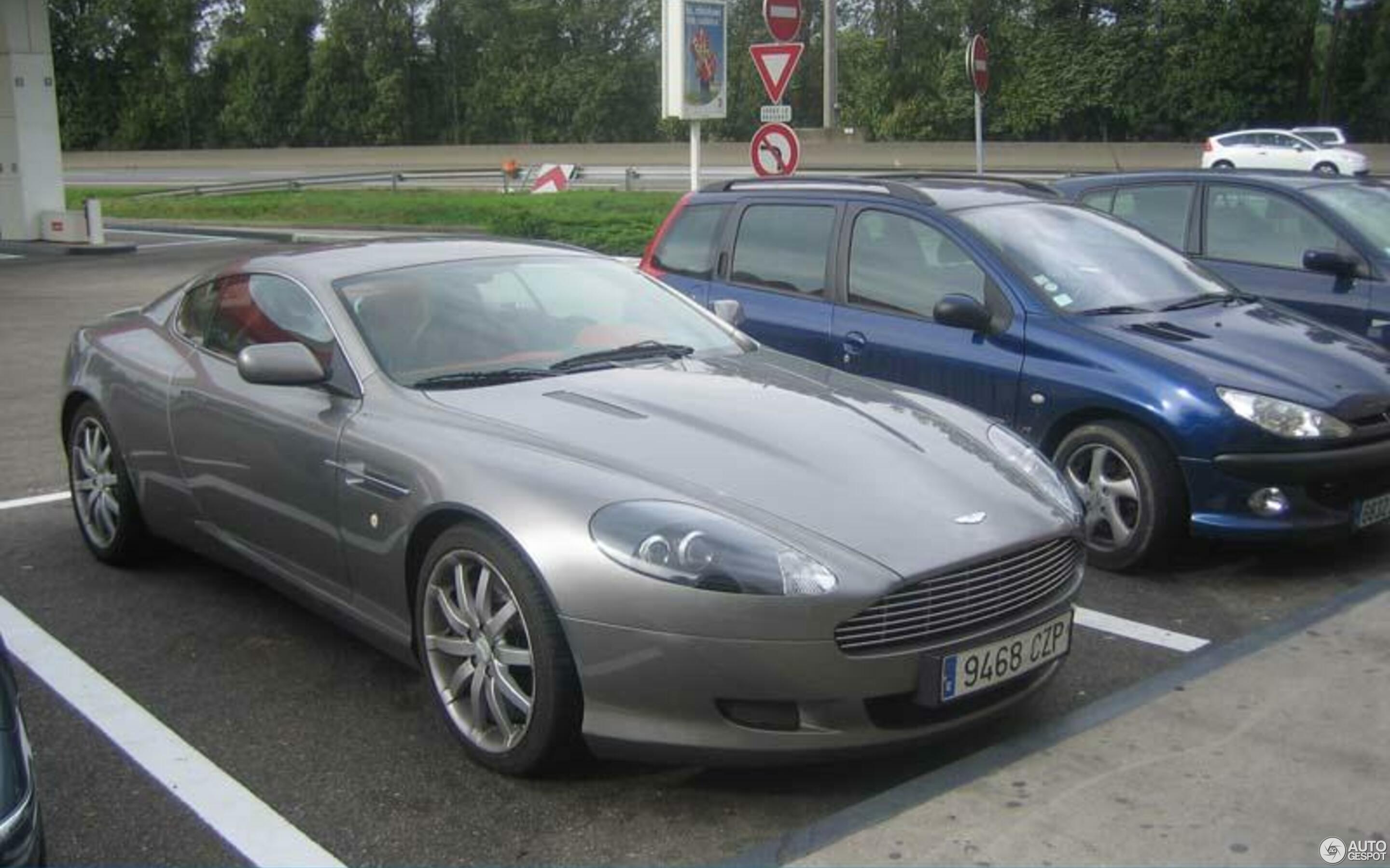 Aston Martin DB9