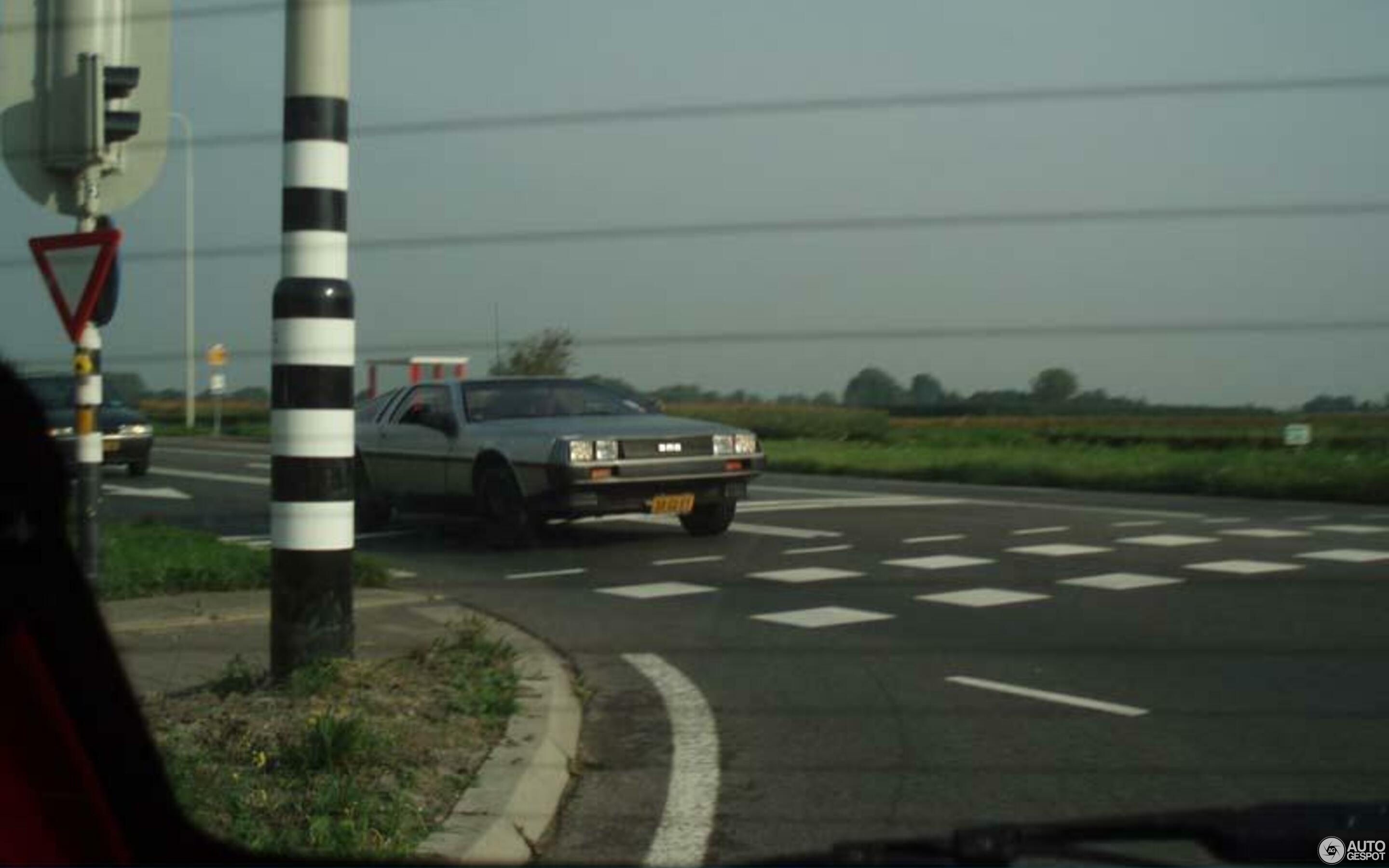 DeLorean DMC-12