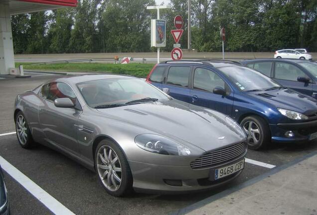 Aston Martin DB9