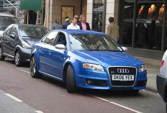 Audi RS4 Sedan