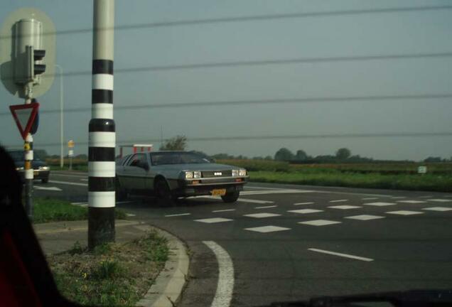 DeLorean DMC-12