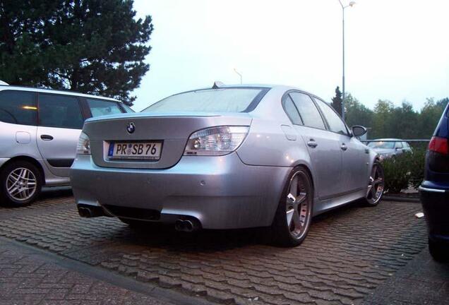 BMW M5 E60 2005