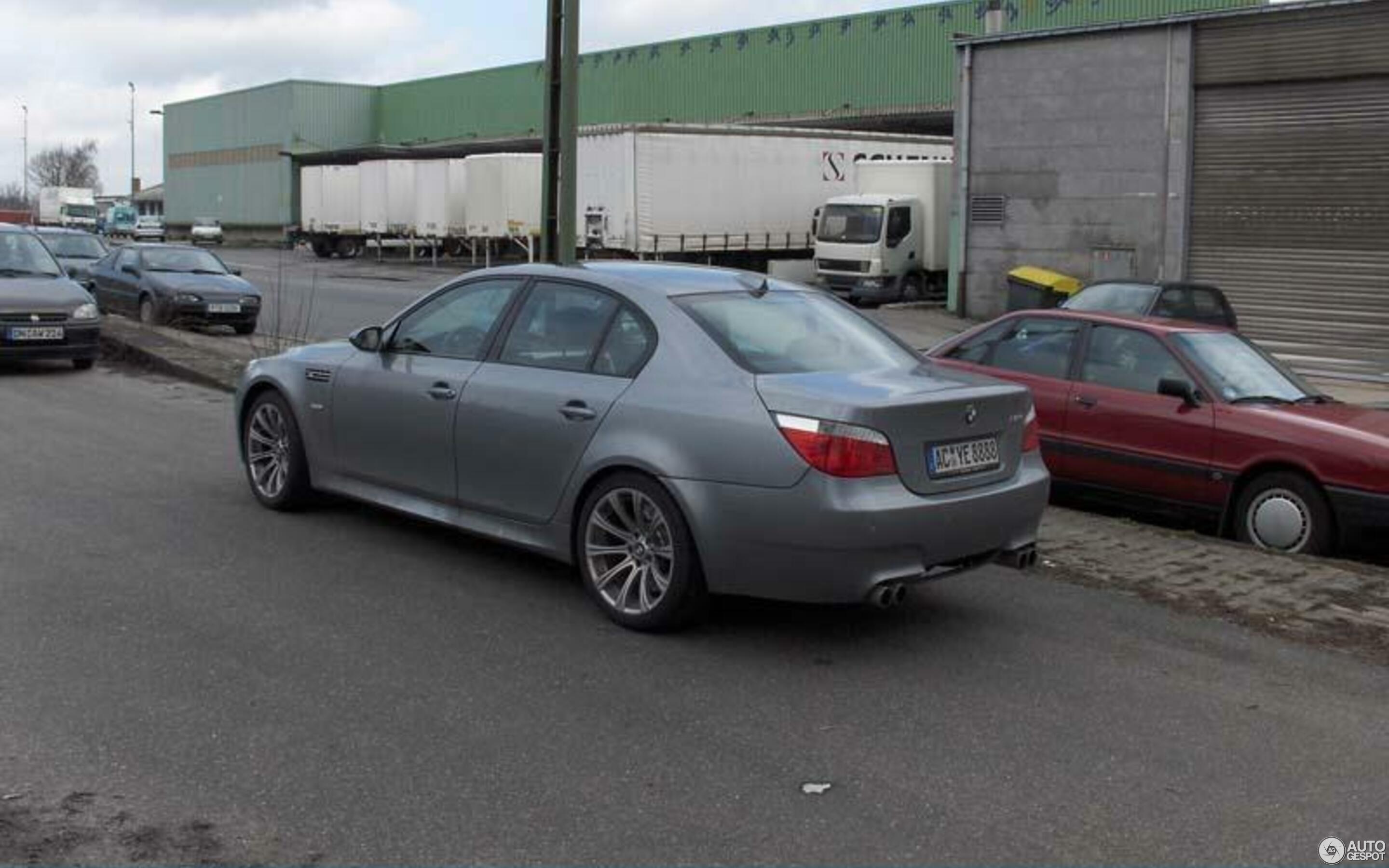 BMW M5 E60 2005