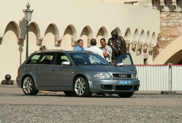 Audi RS4 Avant B5