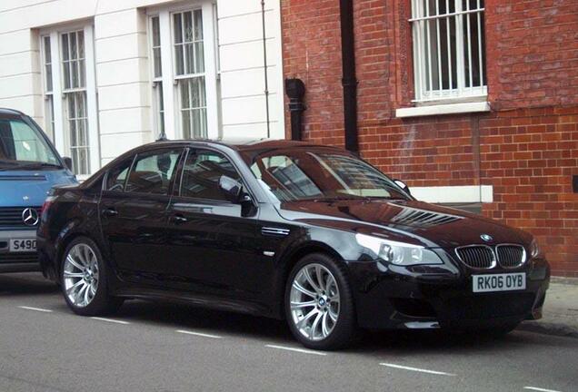 BMW M5 E60 2005