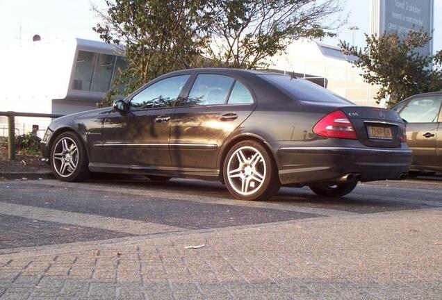 Mercedes-Benz E 55 AMG