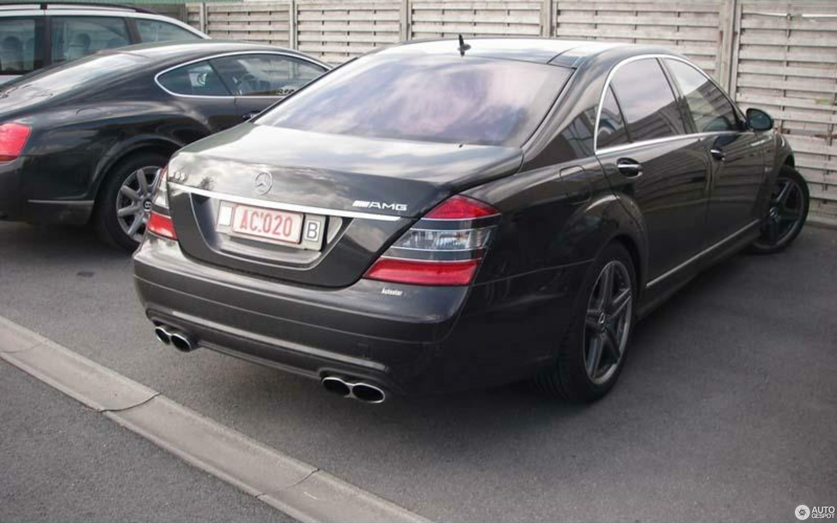 Mercedes-Benz S 65 AMG V221