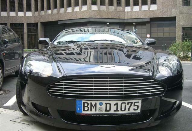 Aston Martin DB9