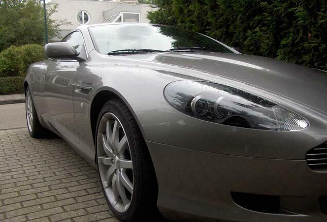 Aston Martin DB9