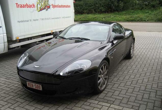 Aston Martin DB9