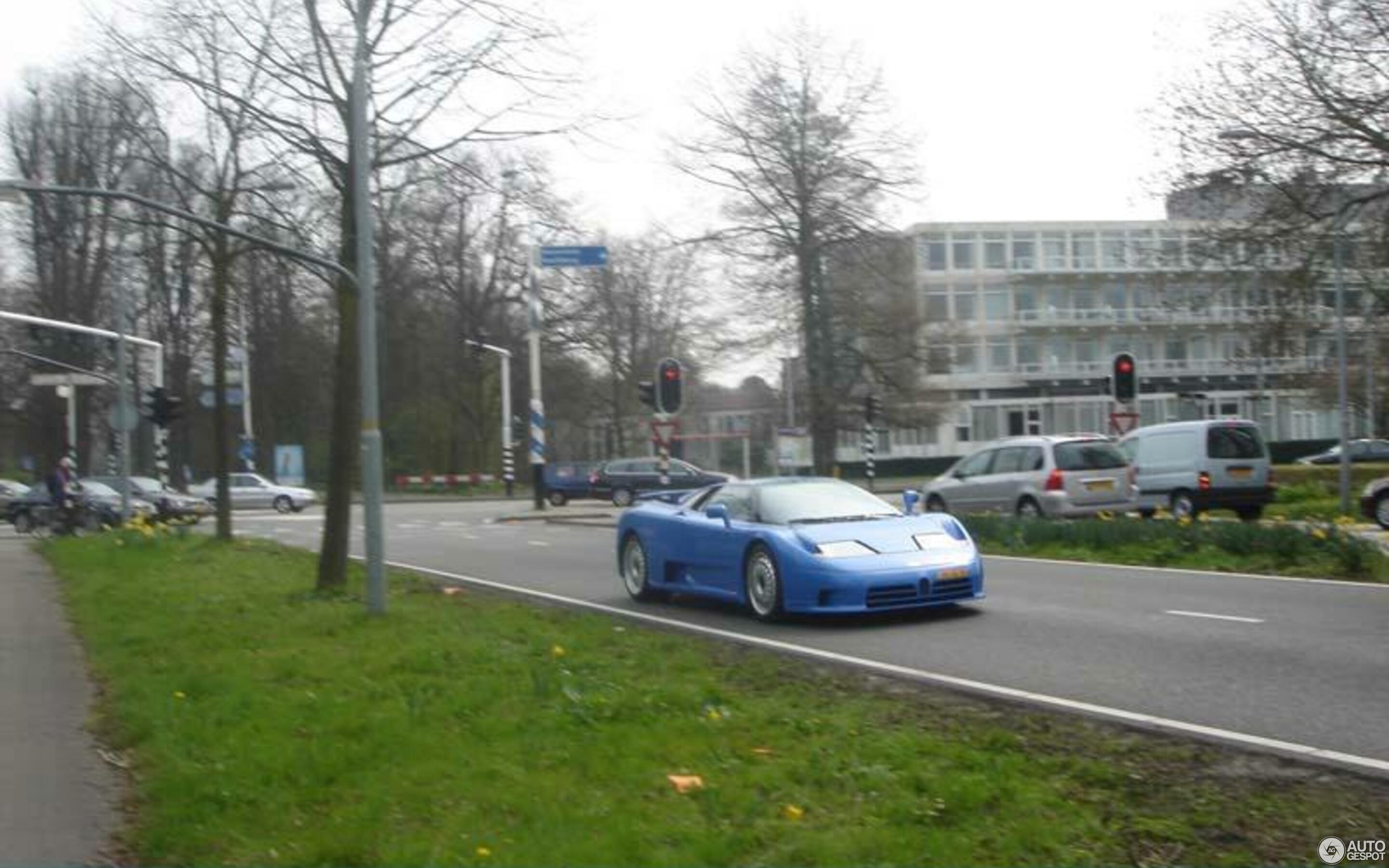 Bugatti EB110 GT