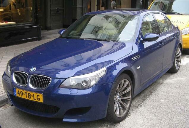 BMW M5 E60 2005