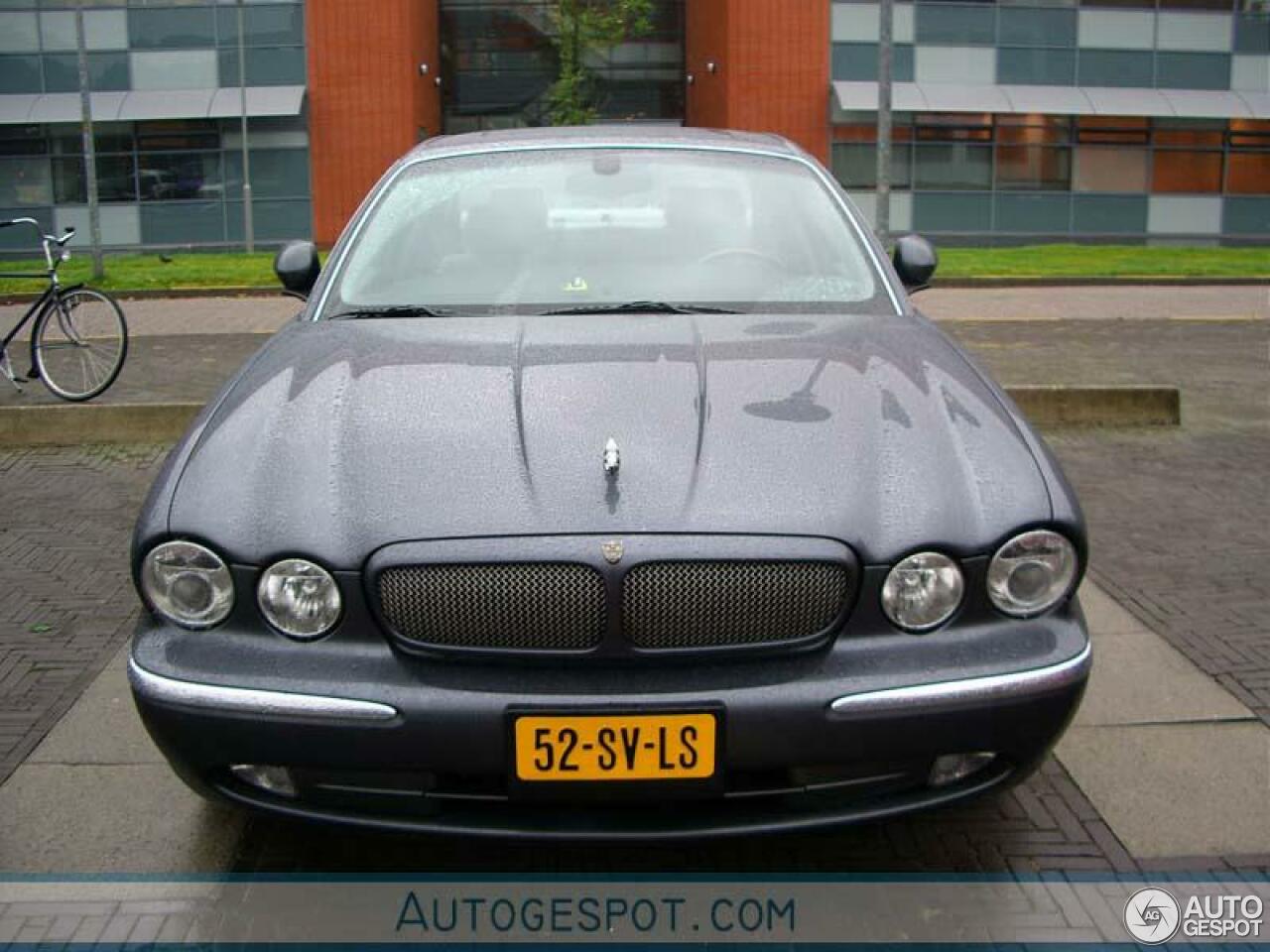 Jaguar XJR