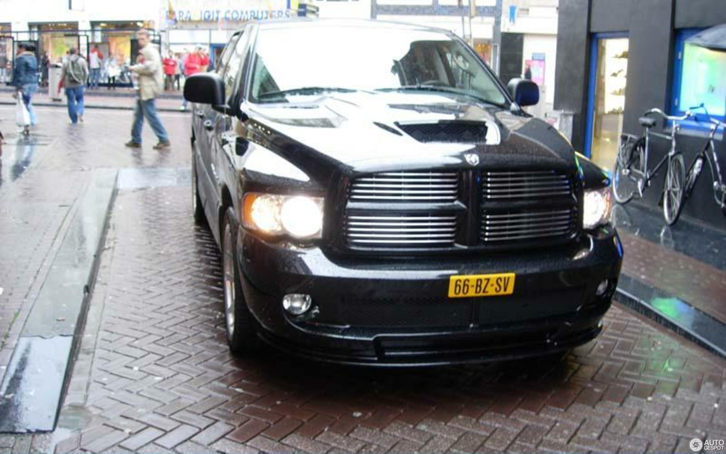 Dodge RAM SRT-10 Quad-Cab