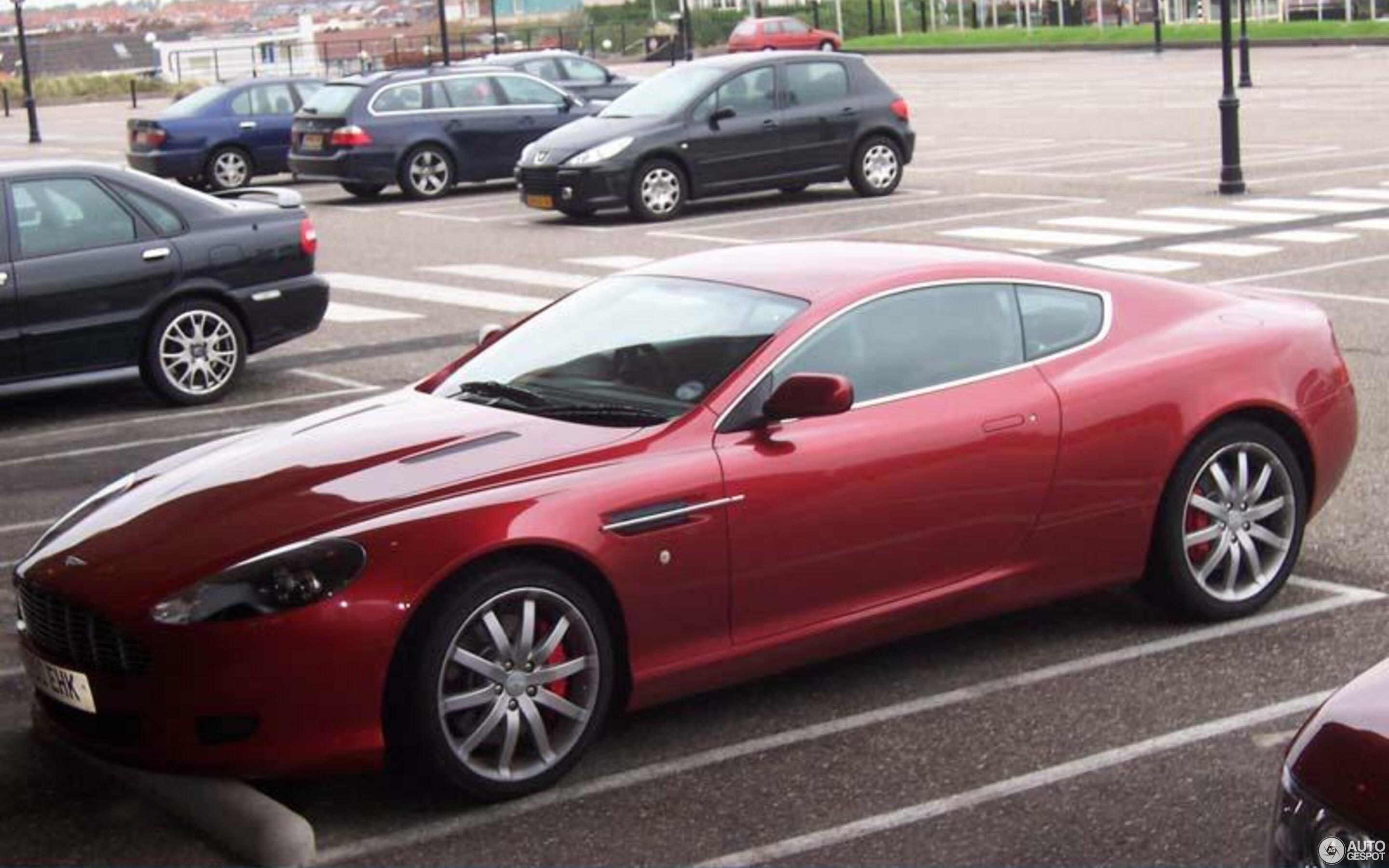 Aston Martin DB9