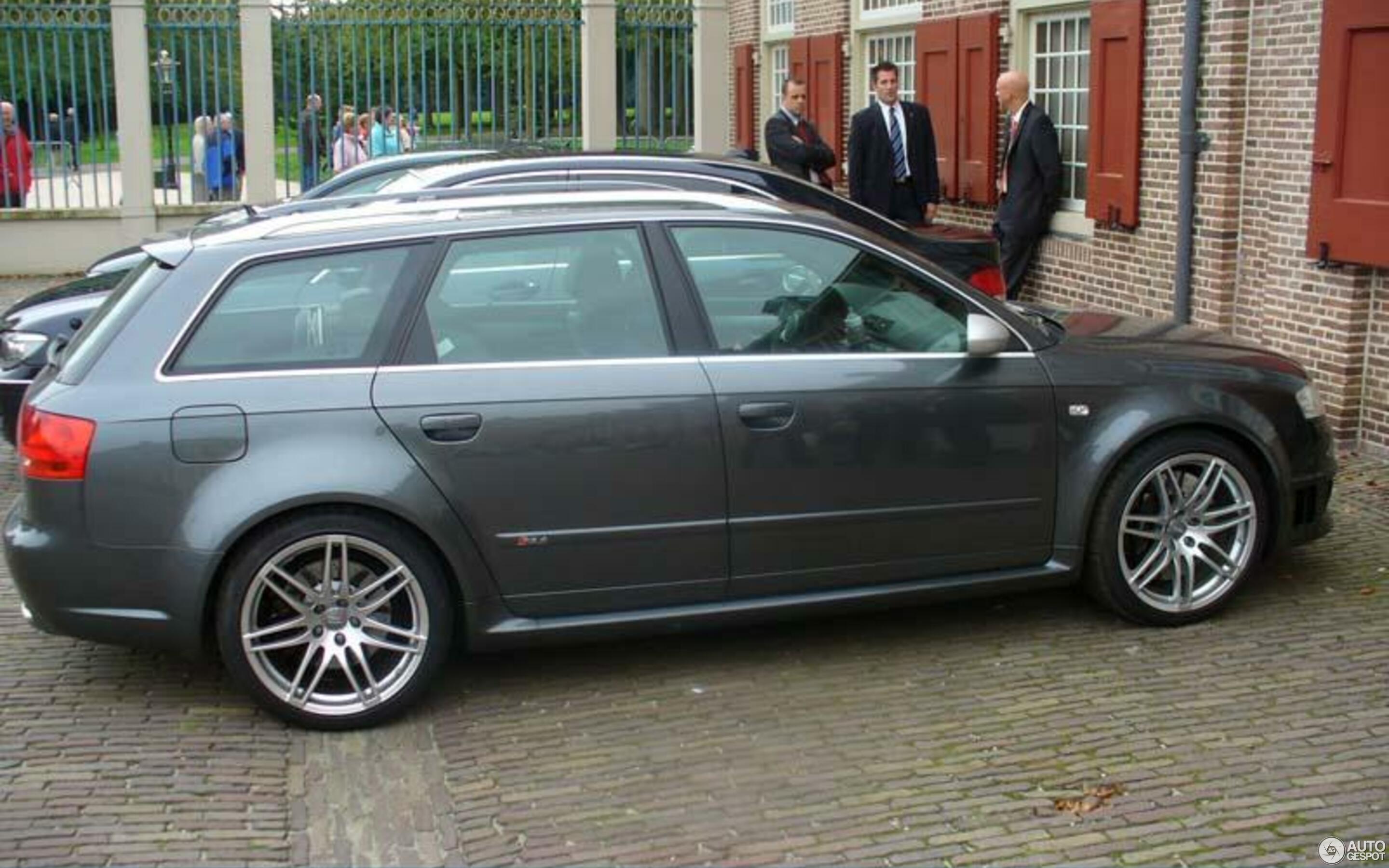 Audi RS4 Avant B7