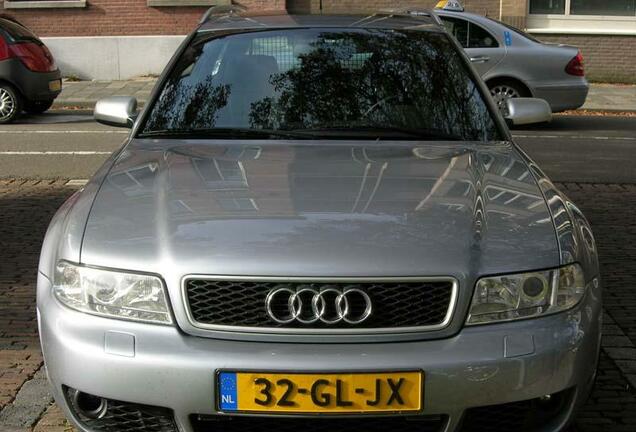 Audi RS4 Avant B5