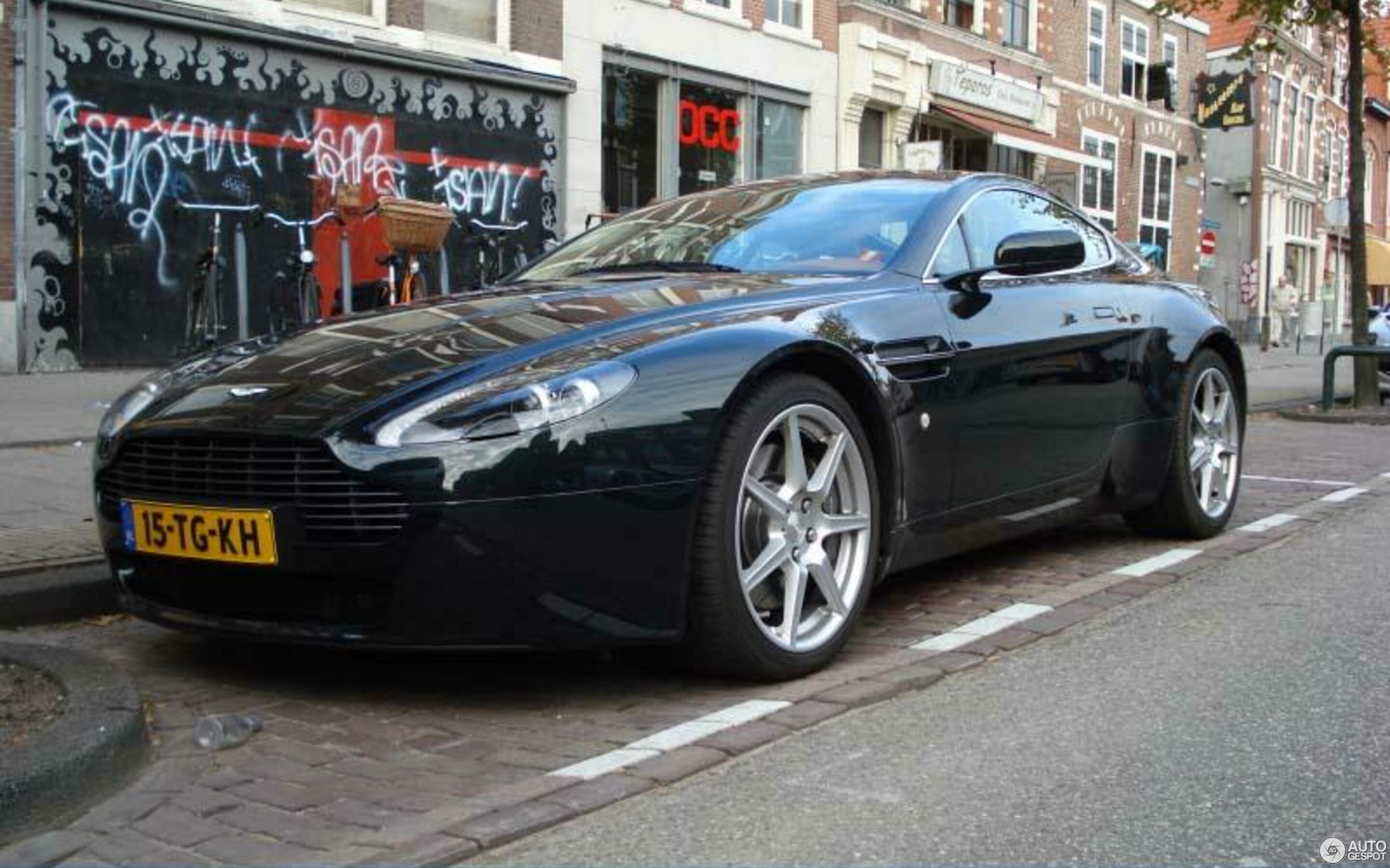 Aston Martin V8 Vantage