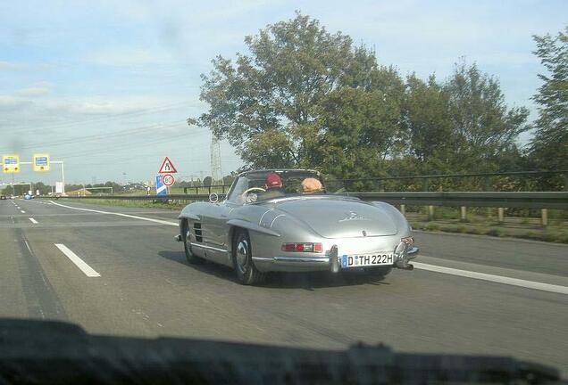 Mercedes-Benz 300SL Roadster