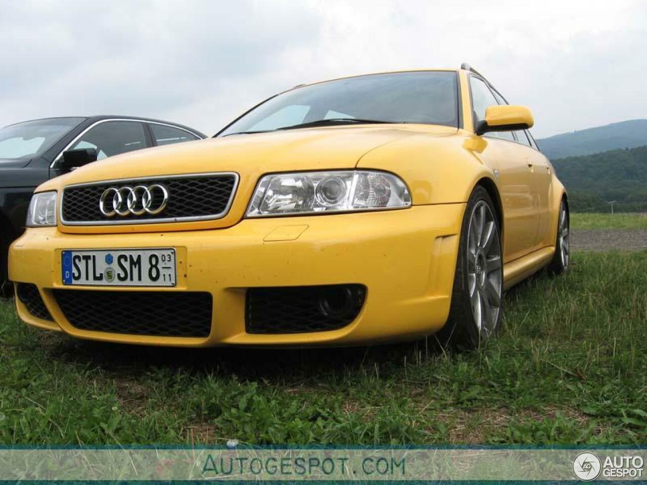 Audi RS4 Avant B5