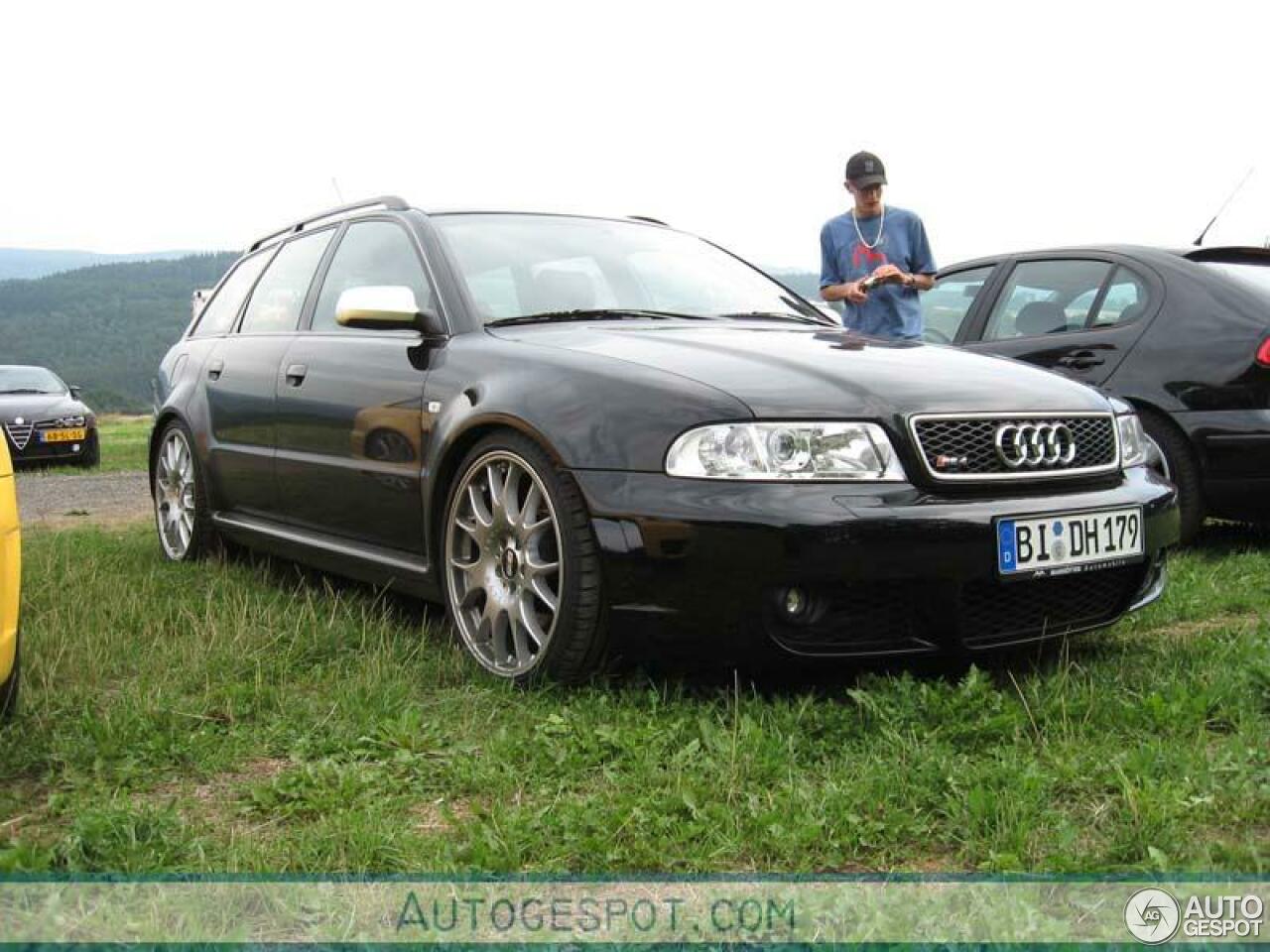 Audi RS4 Avant B5