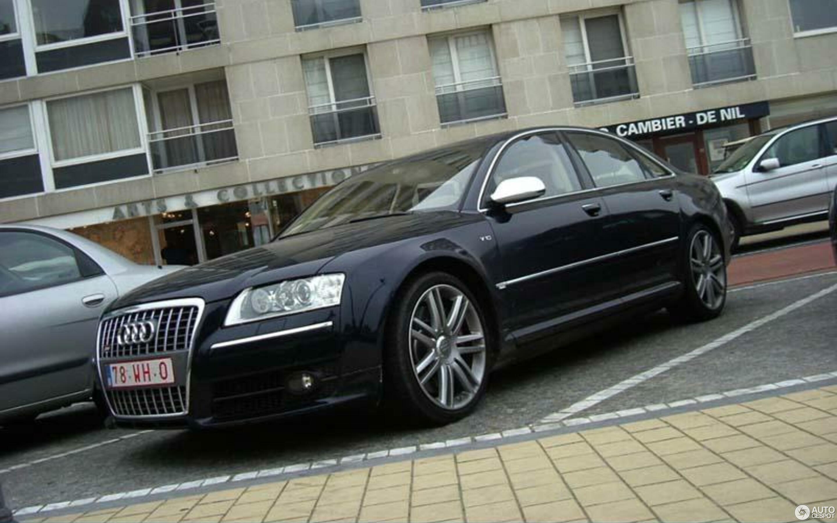 Audi S8 D3