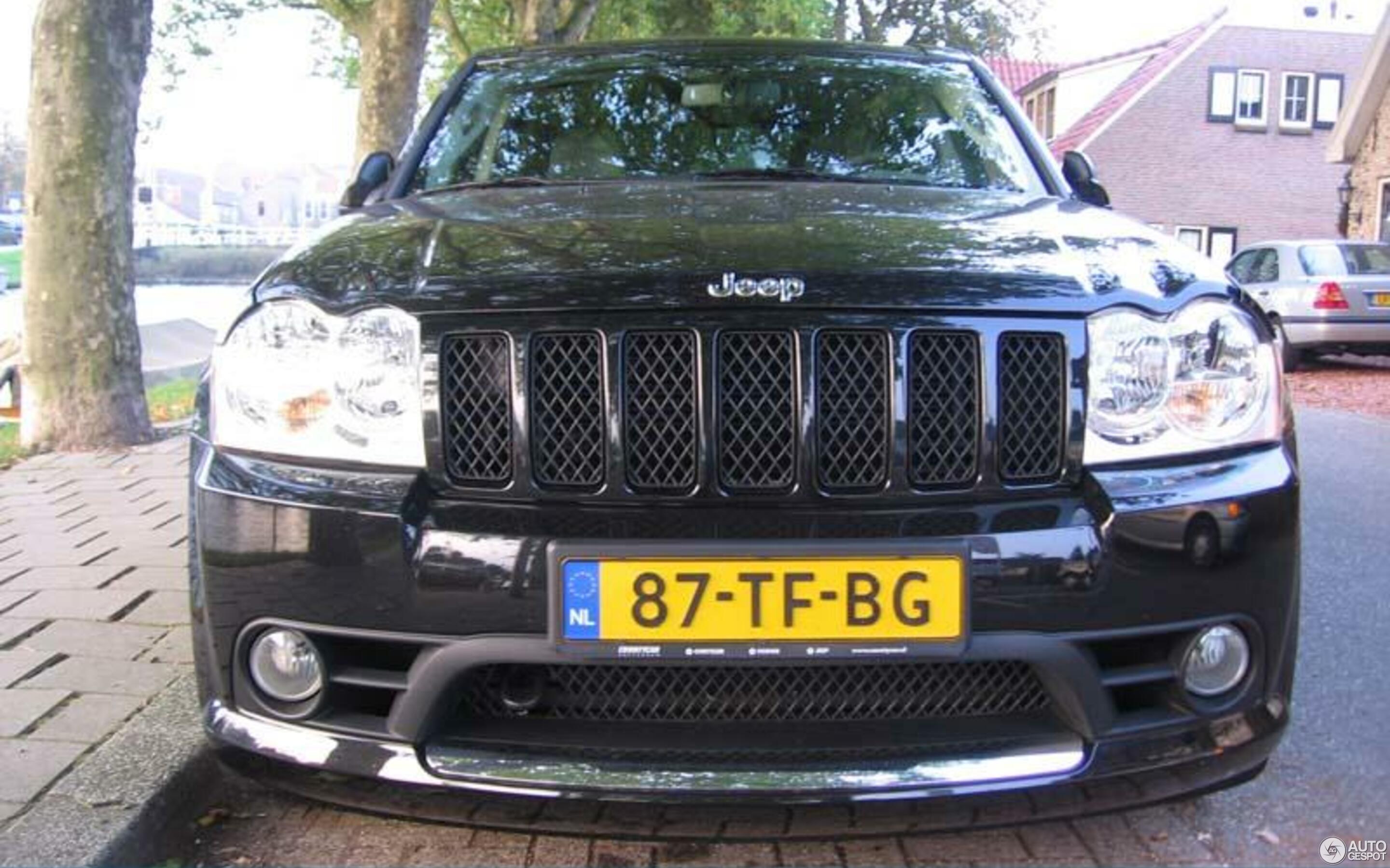 Jeep Grand Cherokee SRT-8 2005