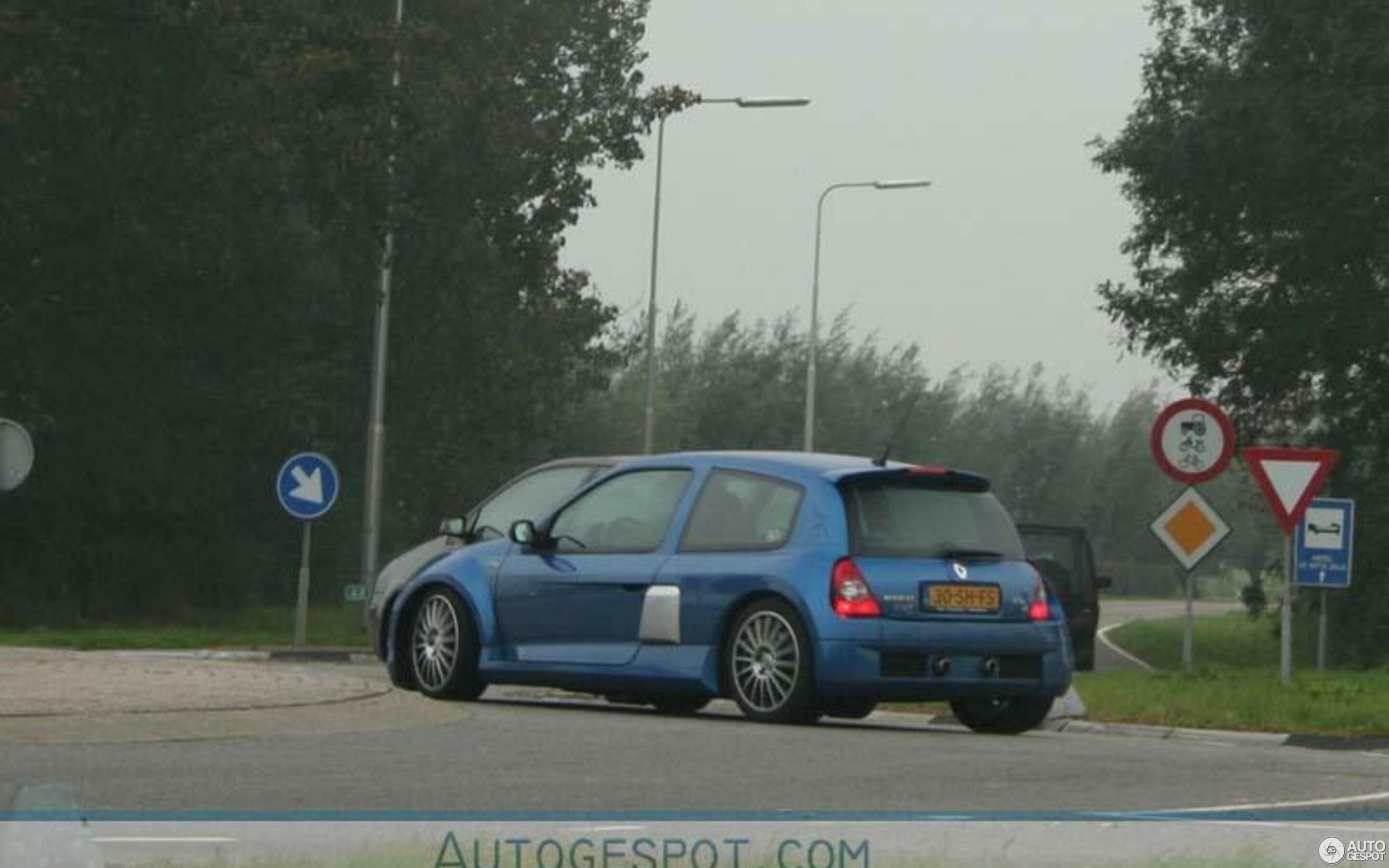 Renault Clio V6 Phase II