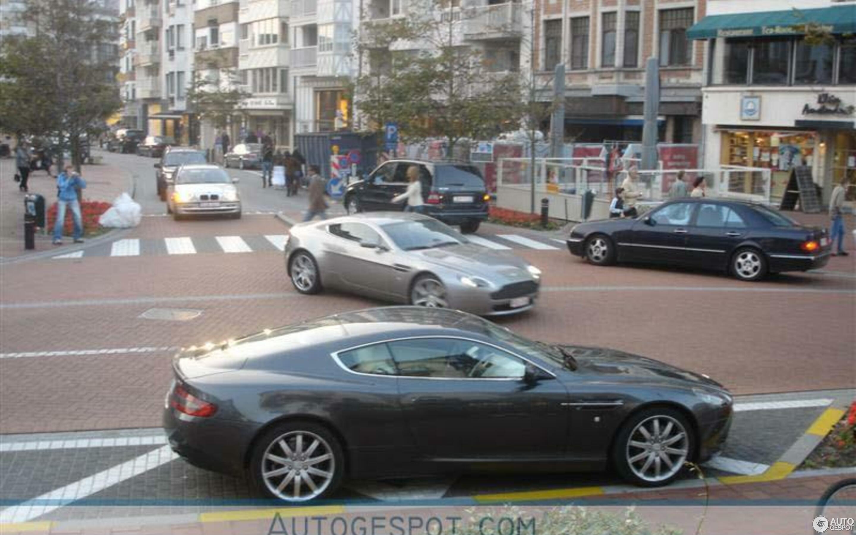 Aston Martin DB9