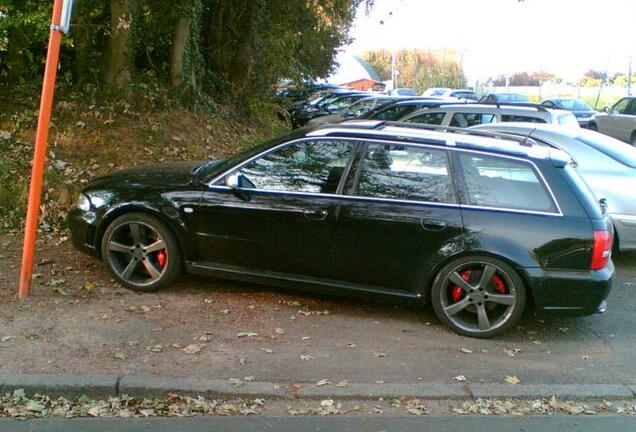 Audi RS4 Avant B5