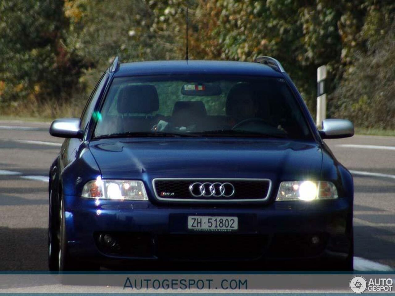 Audi RS4 Avant B5