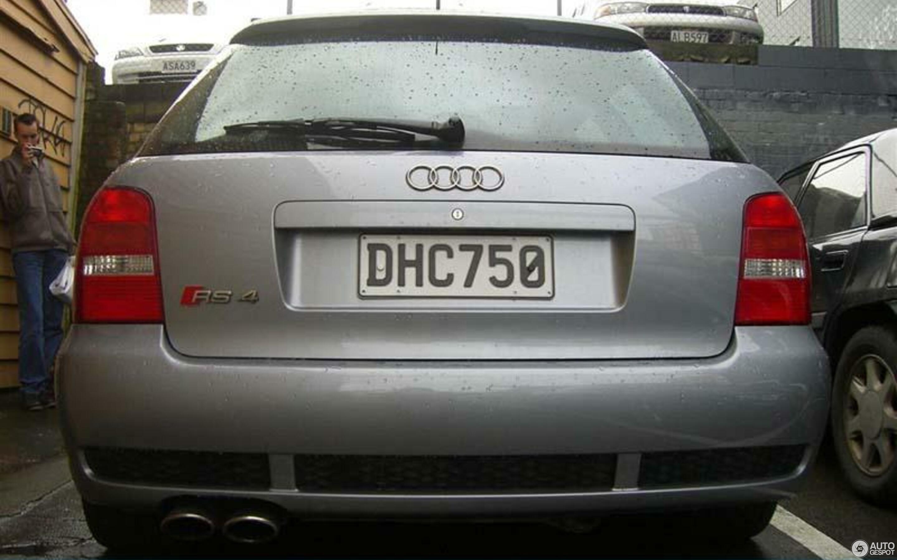 Audi RS4 Avant B5