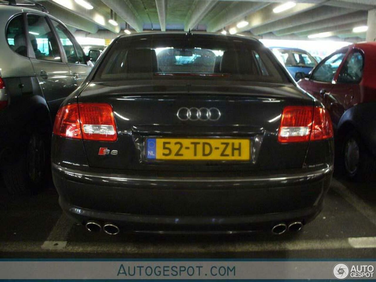 Audi S8 D3